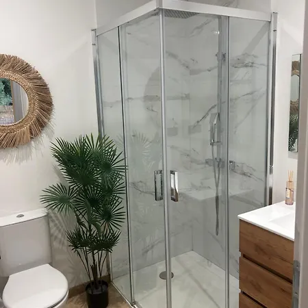 아파트 Independant